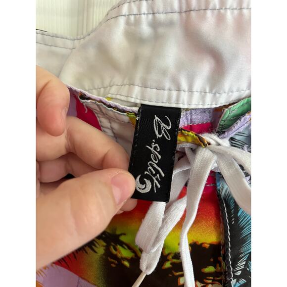 B. Split Tropical Hawaiian Palm Board Shorts - Picture 6 of 8